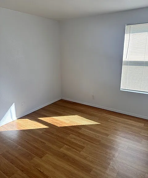 1415 E South St — Photo 5