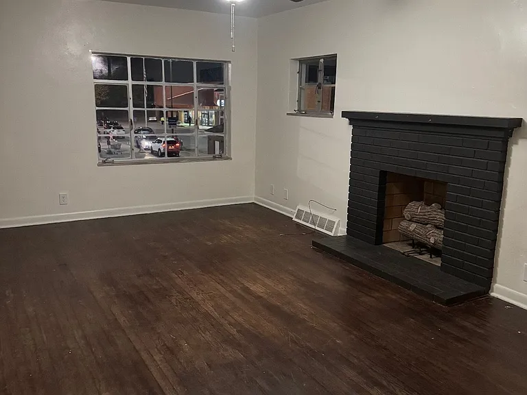 421 Roane St #A — Photo 3
