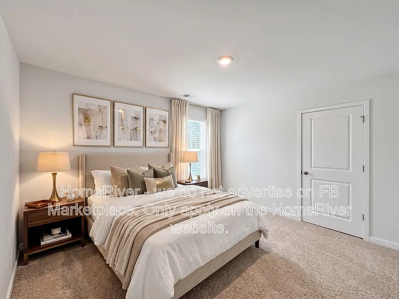 4 bed, 2.5 bath, 2174 sqft, $2,295 — Photo 4