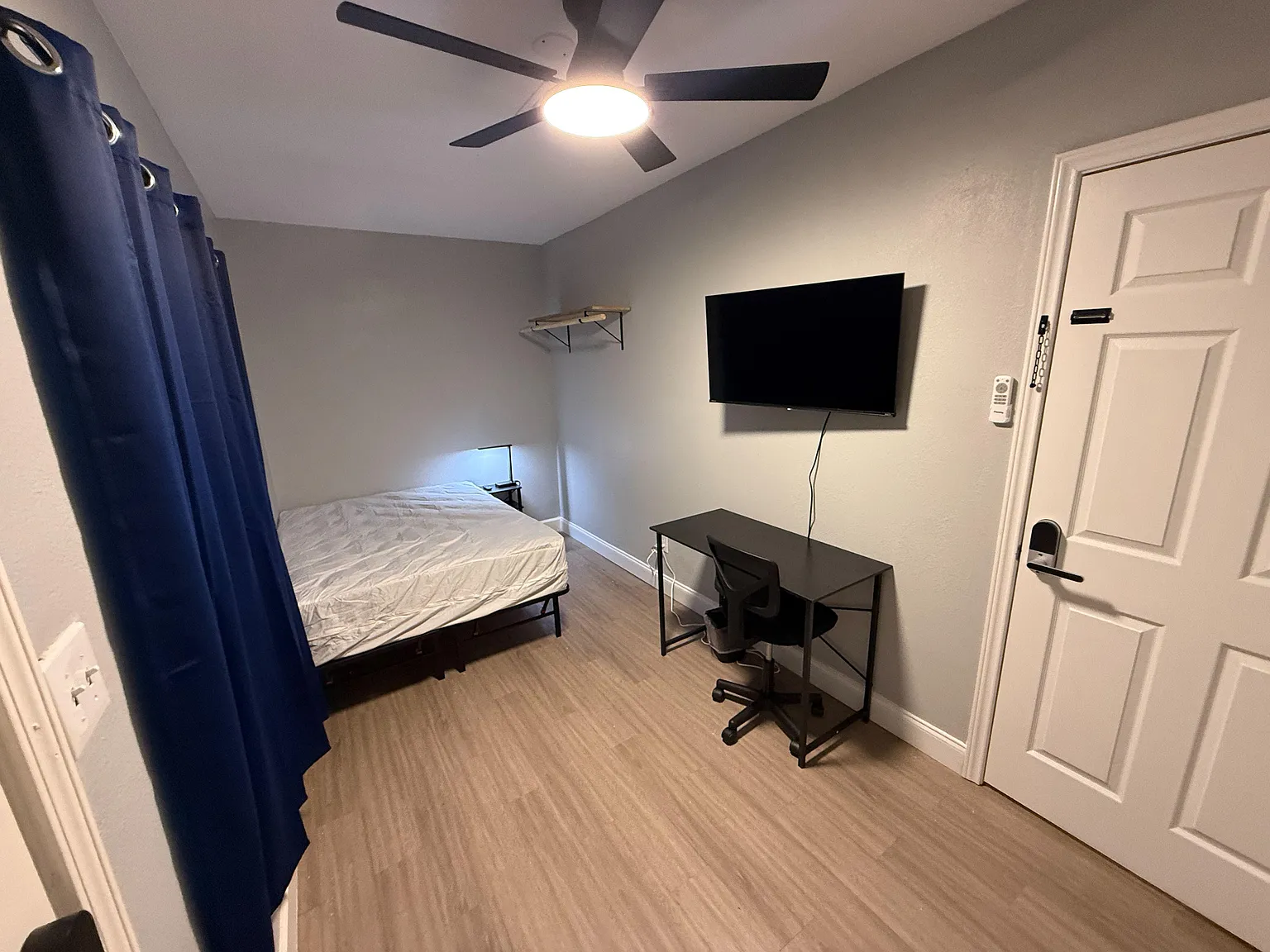 4 bed, 4.0 bath, 1975 sqft, $819 — Photo 3
