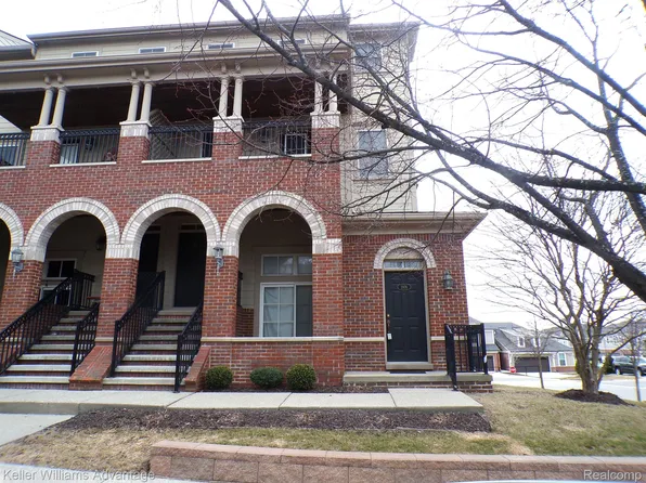 3976 Forester Blvd, Auburn Hills, MI 48326