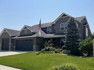573 Oak Springs Dr, Meridian, ID 83642