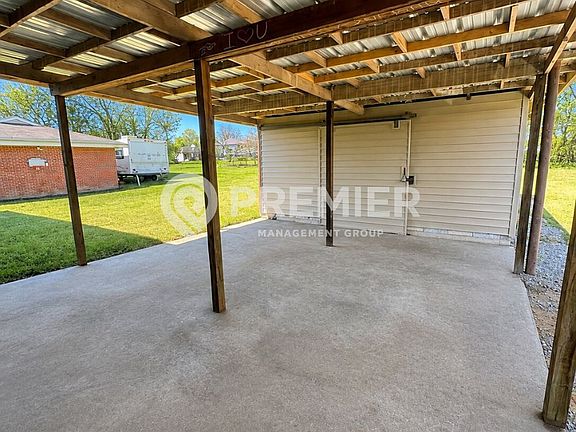3rd image of 302 Malvin St