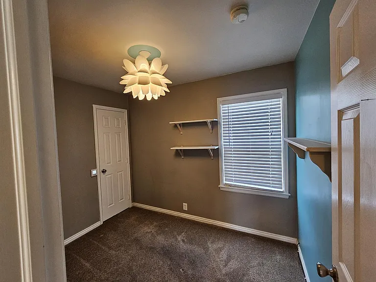 6132 S Cedar St — Photo 9
