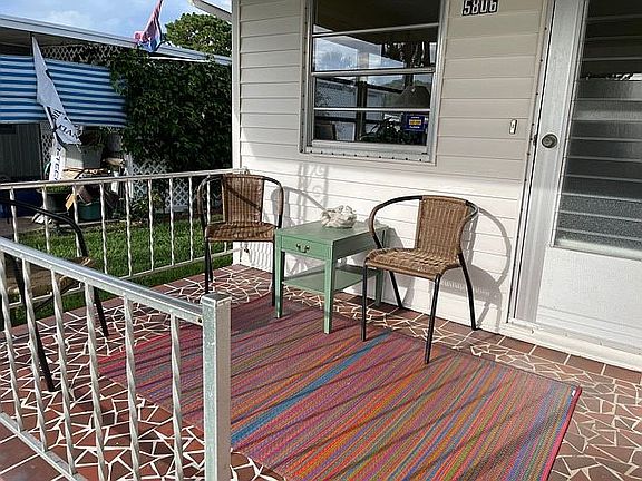 3rd image of 5806 Westlake Dr