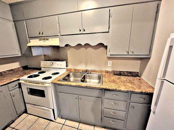 4th image of 3900 Rucker Cir SW #19