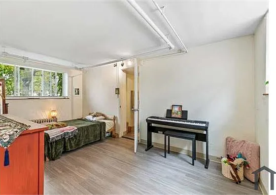 1195 Birch St — Photo 11