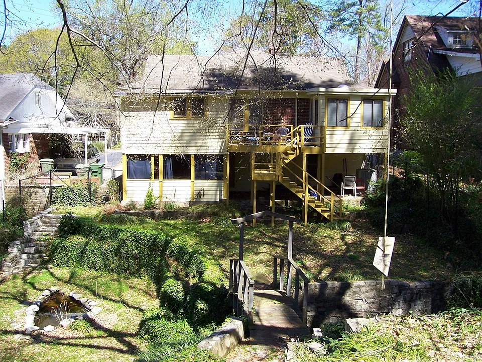 Back of house/yard