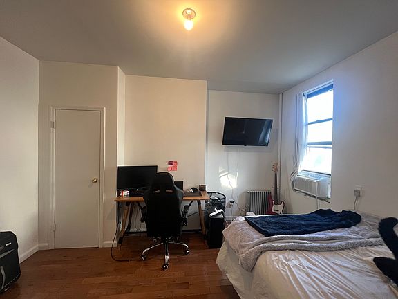 2nd image of 326 Harman St APT 2L