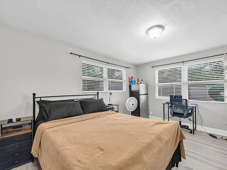 1349 Woodbine St — Photo 27