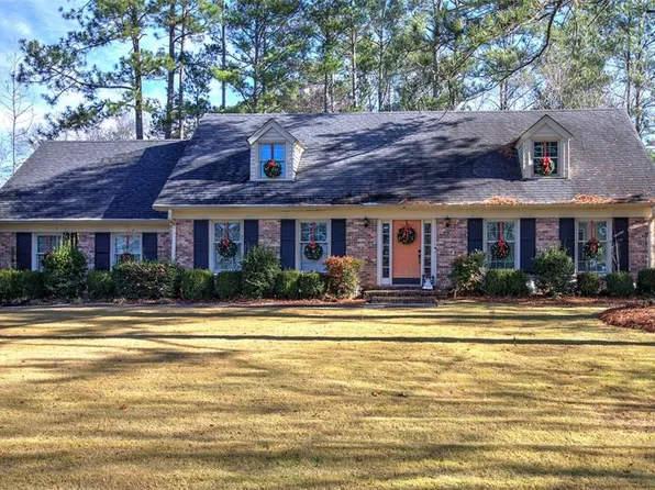 96 Highland Dr, West Point, GA 31833