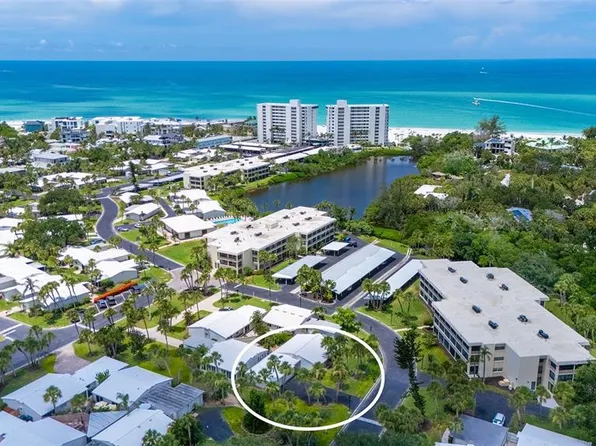 208 Hourglass Way #V-11, Sarasota, FL 34242