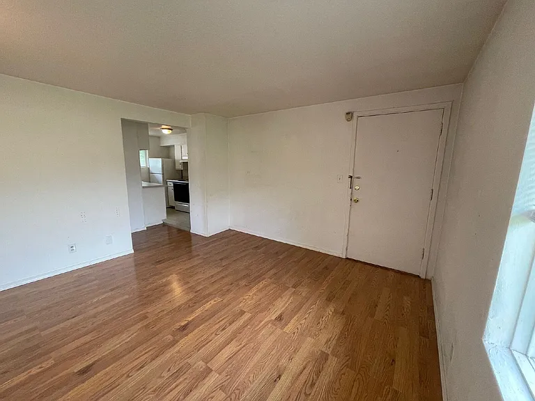1911 Kincaid St #3 — Photo 8