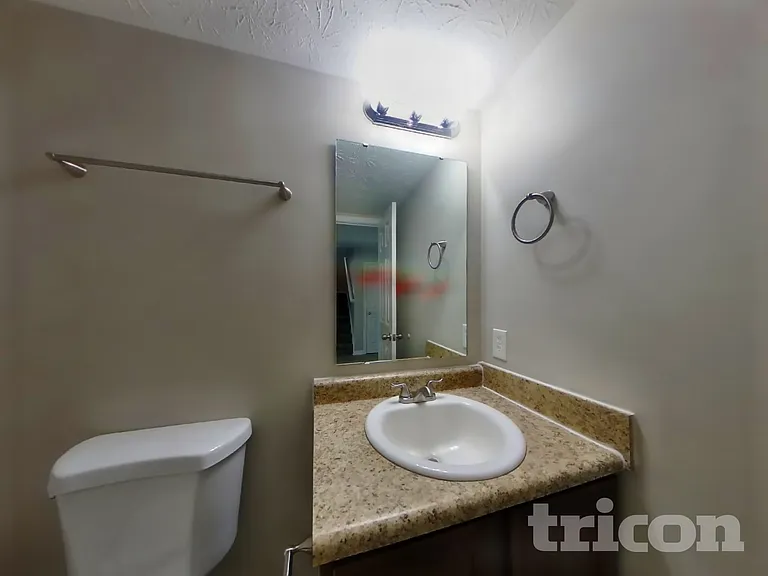 7507 Brattle Dr — Photo 17