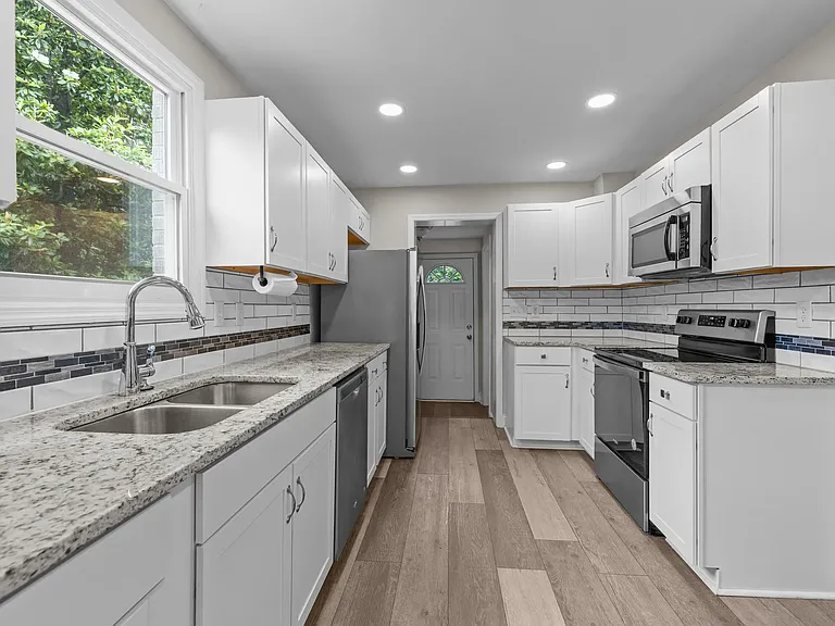 5008 Unaka Ave — Photo 13