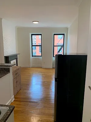 Rented by Skyline Realty LLC II | media 16