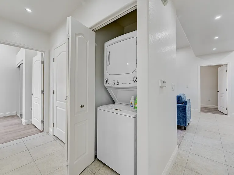 2305 W Horizon Ridge Pkwy #1512 — Photo 4