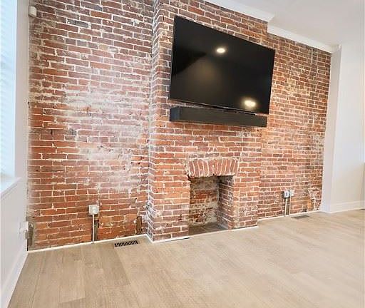 3rd image of 186 34th St