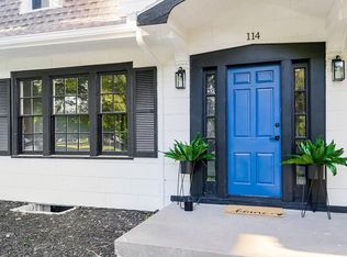 114 NE Briarcliff Rd, Kansas City, MO 64116