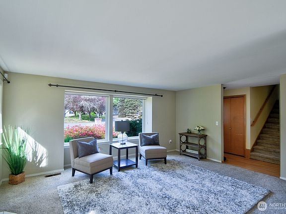 5th image of 7418 Henderson Court Court SE