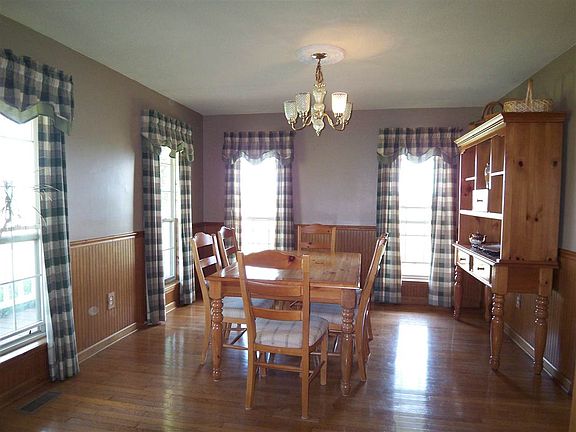 5th image of 715 Meredith Ln