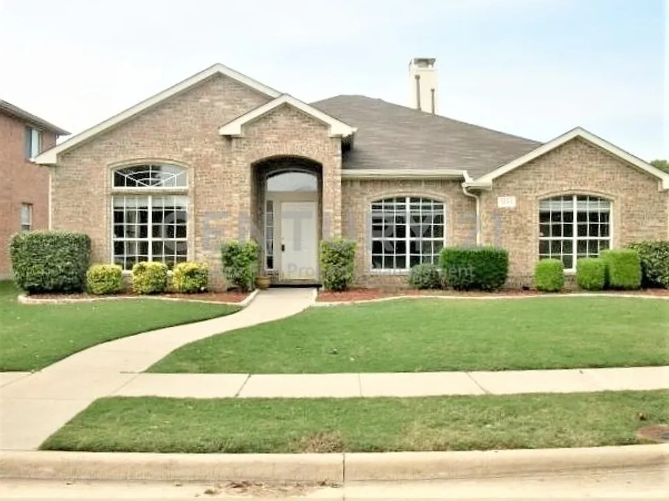 1222 Harvard Ln