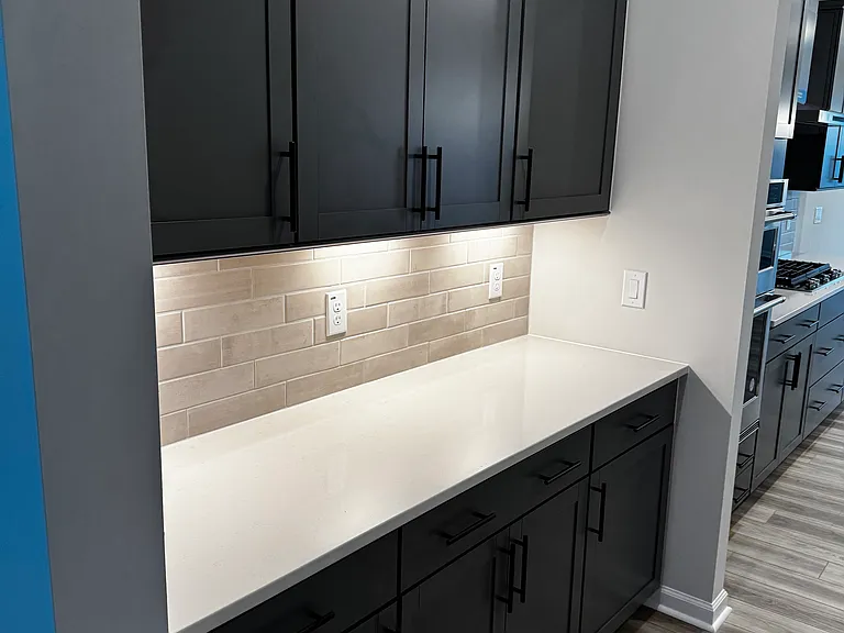 130 Highpointe Dr — Photo 16