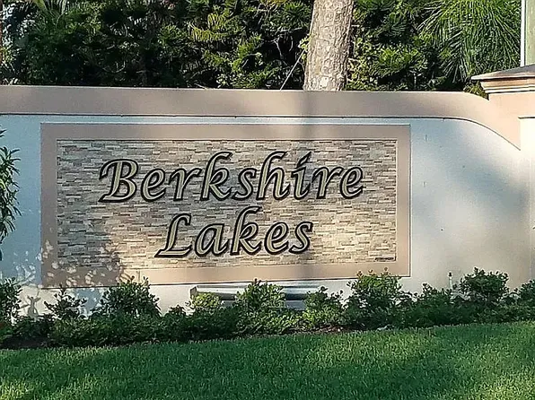 813 Belville Blvd, Naples, FL 34104