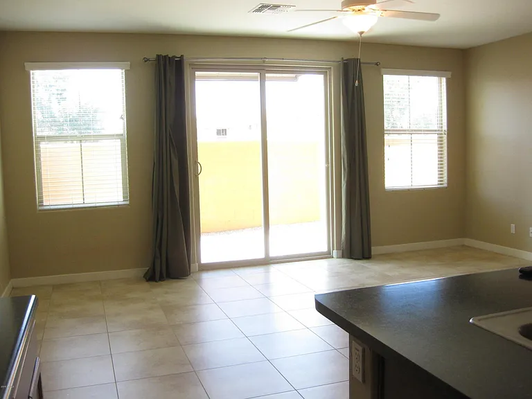 1143 E Cedar St — Photo 4