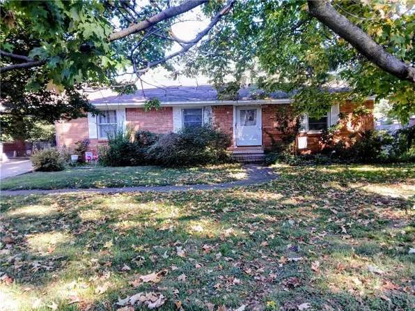 108 Pleasant Ave, Berryville, AR 72616