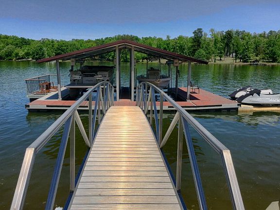 3rd image of 106 Mountain Shore Dr