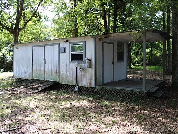 4th image of 136 Richmond Dr