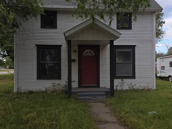 229 W 9th St, Cherokee, OK 73728