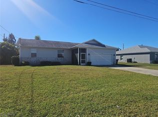 1932 SW 3rd Ter, Cape Coral, FL 33991