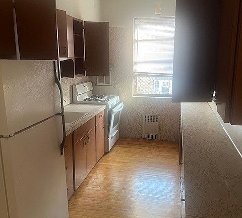 4th image of 5023 10th Ave Floor 2