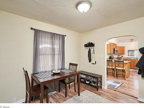 4th image of 336 Stratford Ave