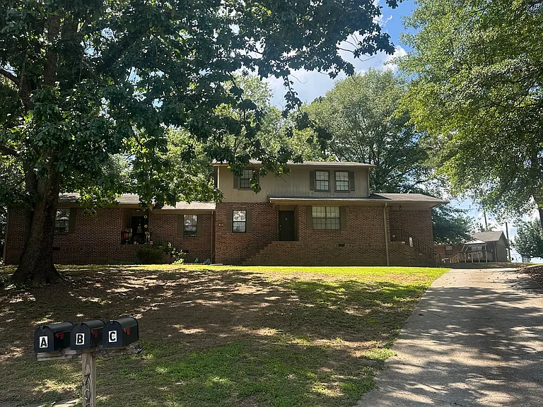 757 Willowgate Cir #A — Photo 4