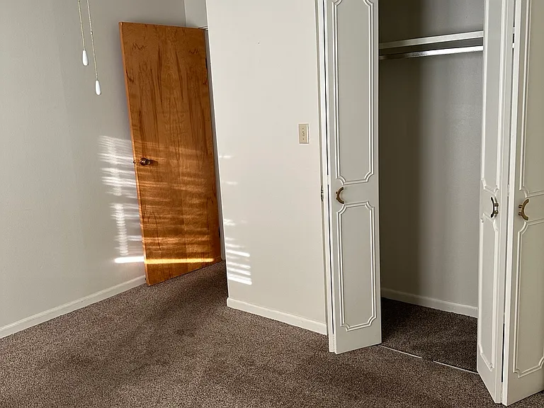 Julien Dubuque Apartments - 55+ Community — Photo 4