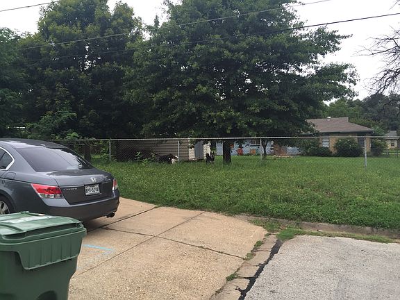 4th image of 1100 Hollis St