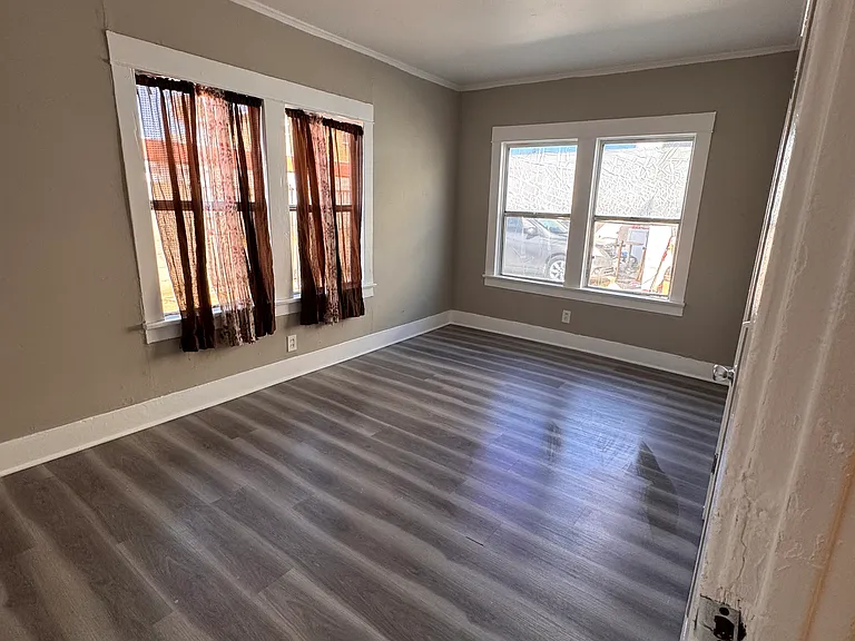 2517 1/2 Cincinnati St #2517-1/2 — Photo 8