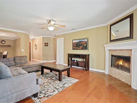 5th image of 2503 S Celia Dr