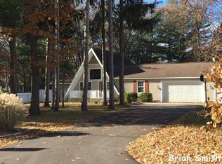 7043 S Walker Rd, Spring Lake, MI 49456