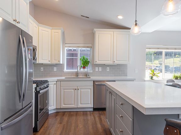 3rd image of 5135 Cove Canyon Dr APT 303