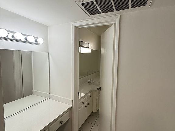 2nd image of 144 S Doheny Dr #203