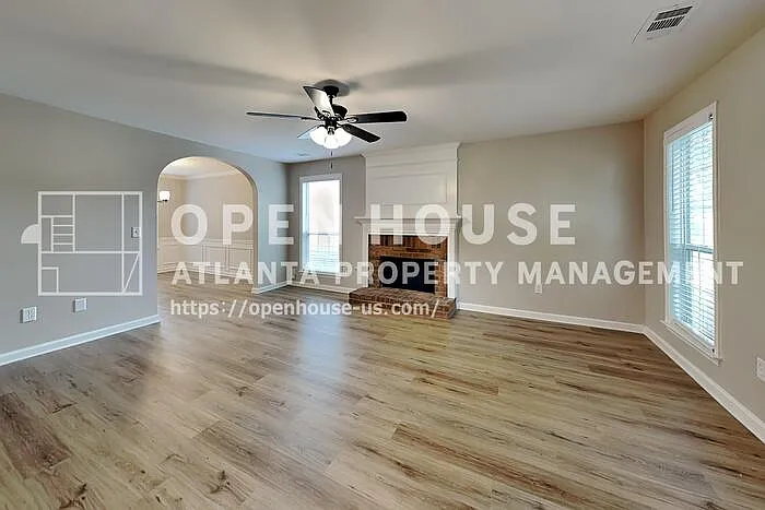 2250 Winthrope Way Dr — Photo 3