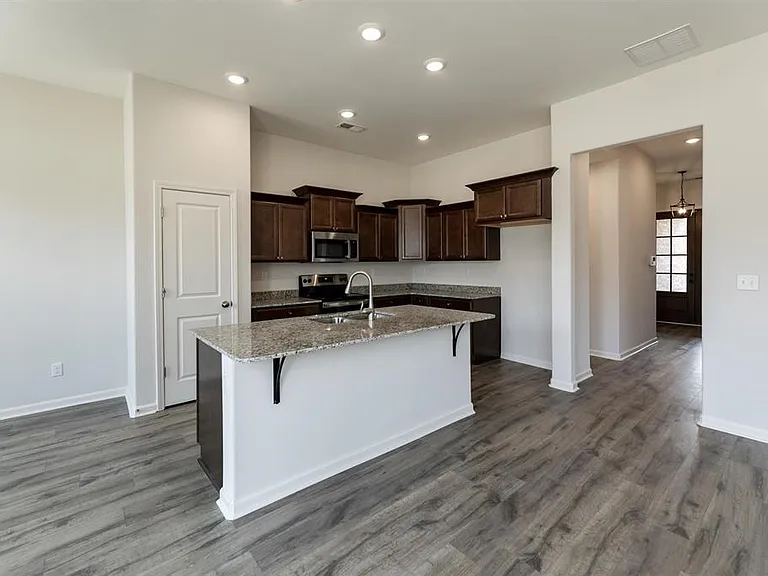 125 Dogwood Spring Dr — Photo 5