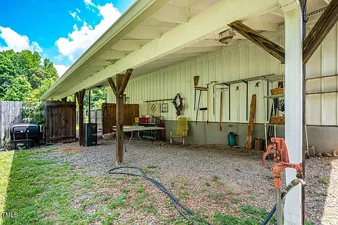 386 Fox Run — Photo 10