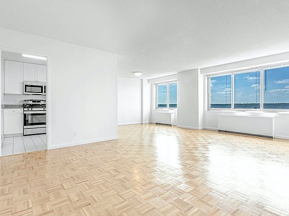 3rd image of 2600 Netherland Ave APT 2016
