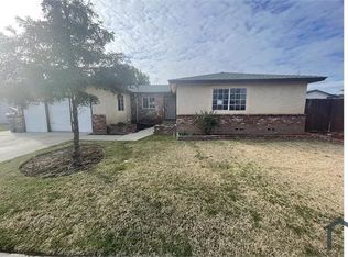 2874 Villa Ave, Clovis, CA 93612