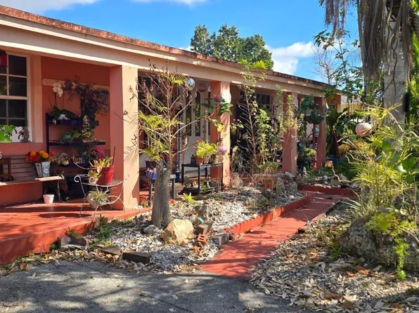 15271 SW 303rd St, Homestead, FL 33033